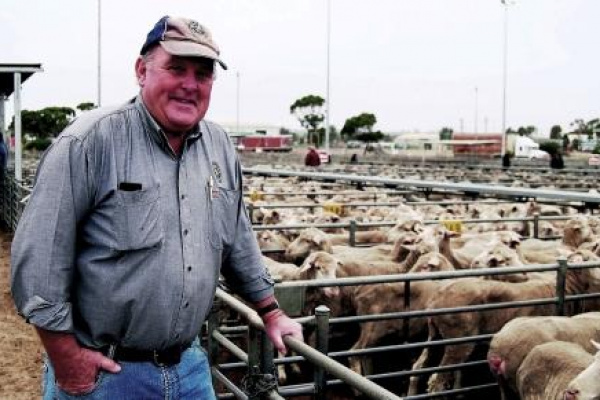 Sheep buyer hangs up his boots image